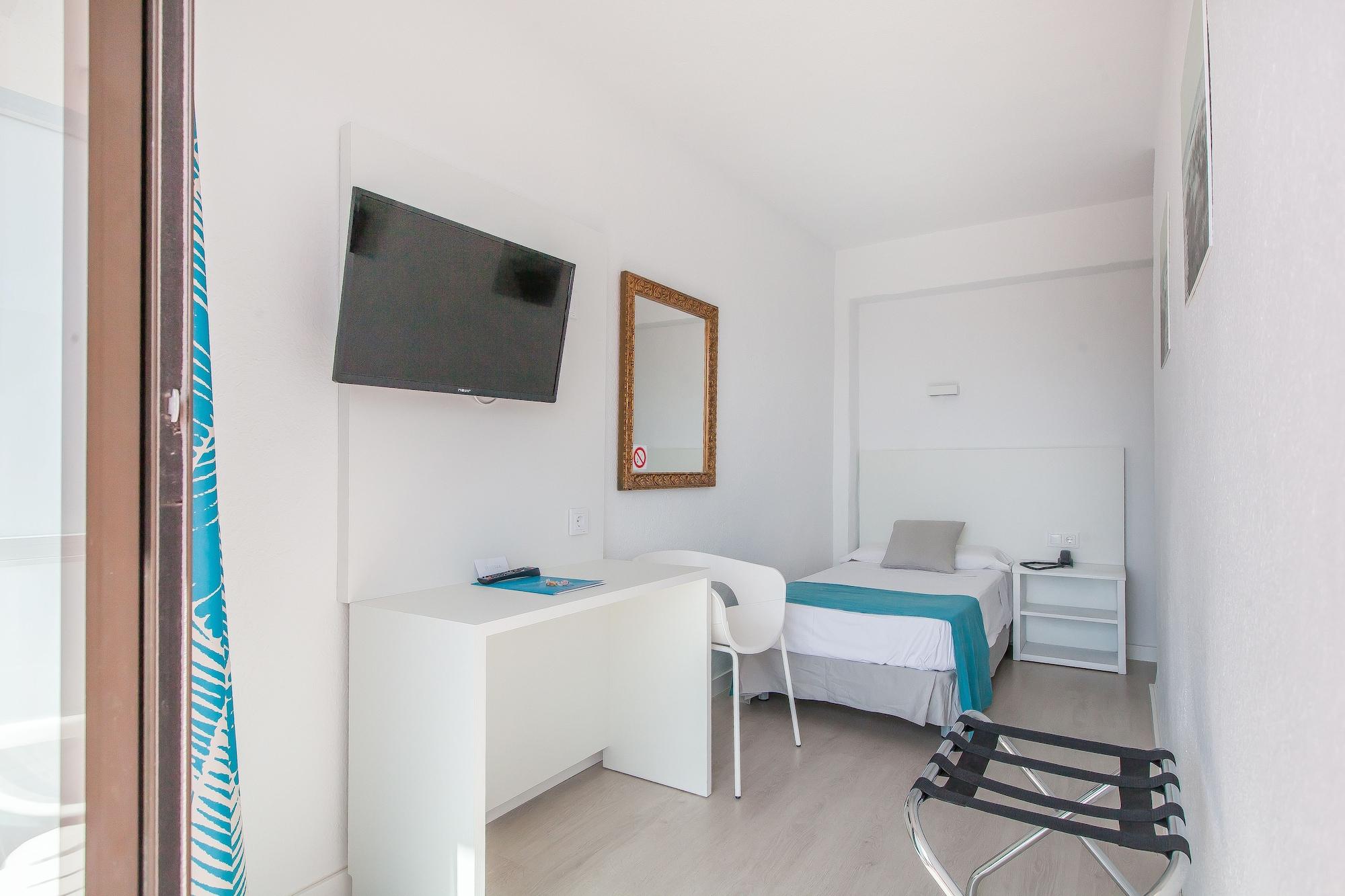 Отель Bluesea Arenal Tower Adults Only Эл Аренал Экстерьер фото