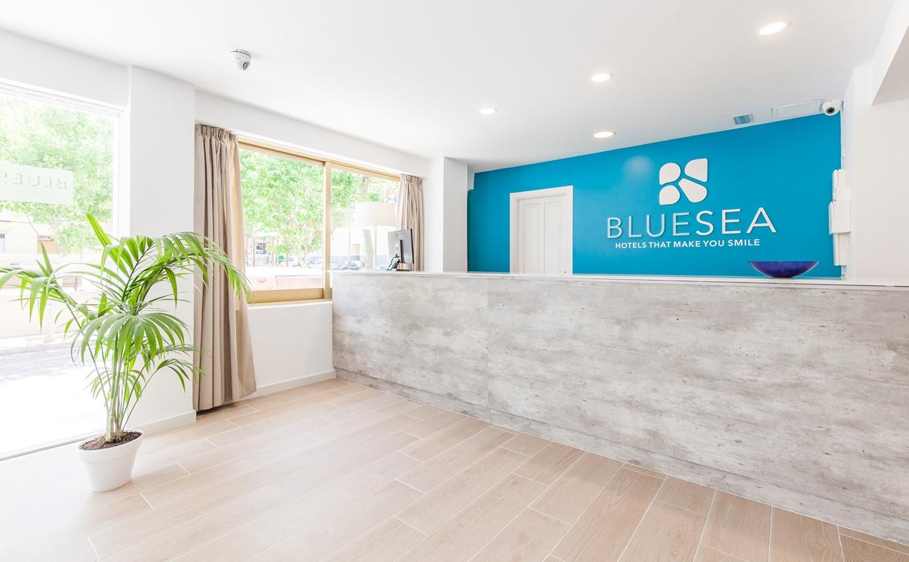 Отель Bluesea Arenal Tower Adults Only Эл Аренал Экстерьер фото
